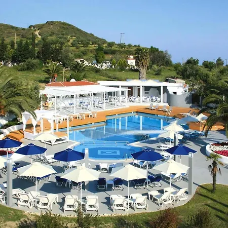 Flat In With A Terrace And Communal Pool *
