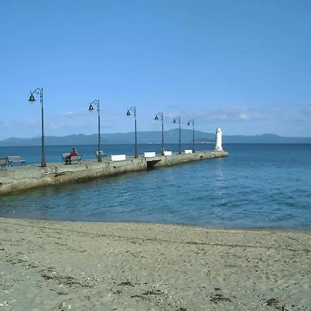 Flat In With A Terrace And Communal Pool * Pefkochori