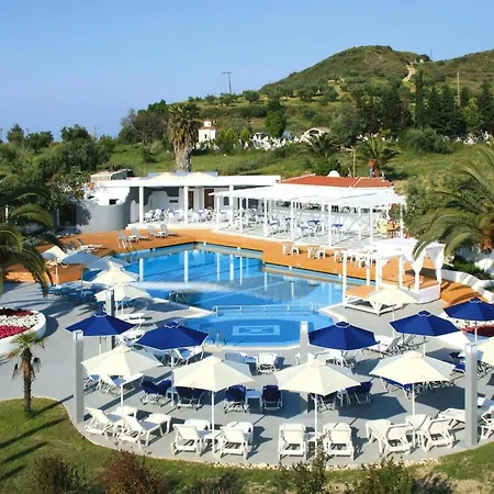 Apartment Flat In With A Terrace And Communal Pool *